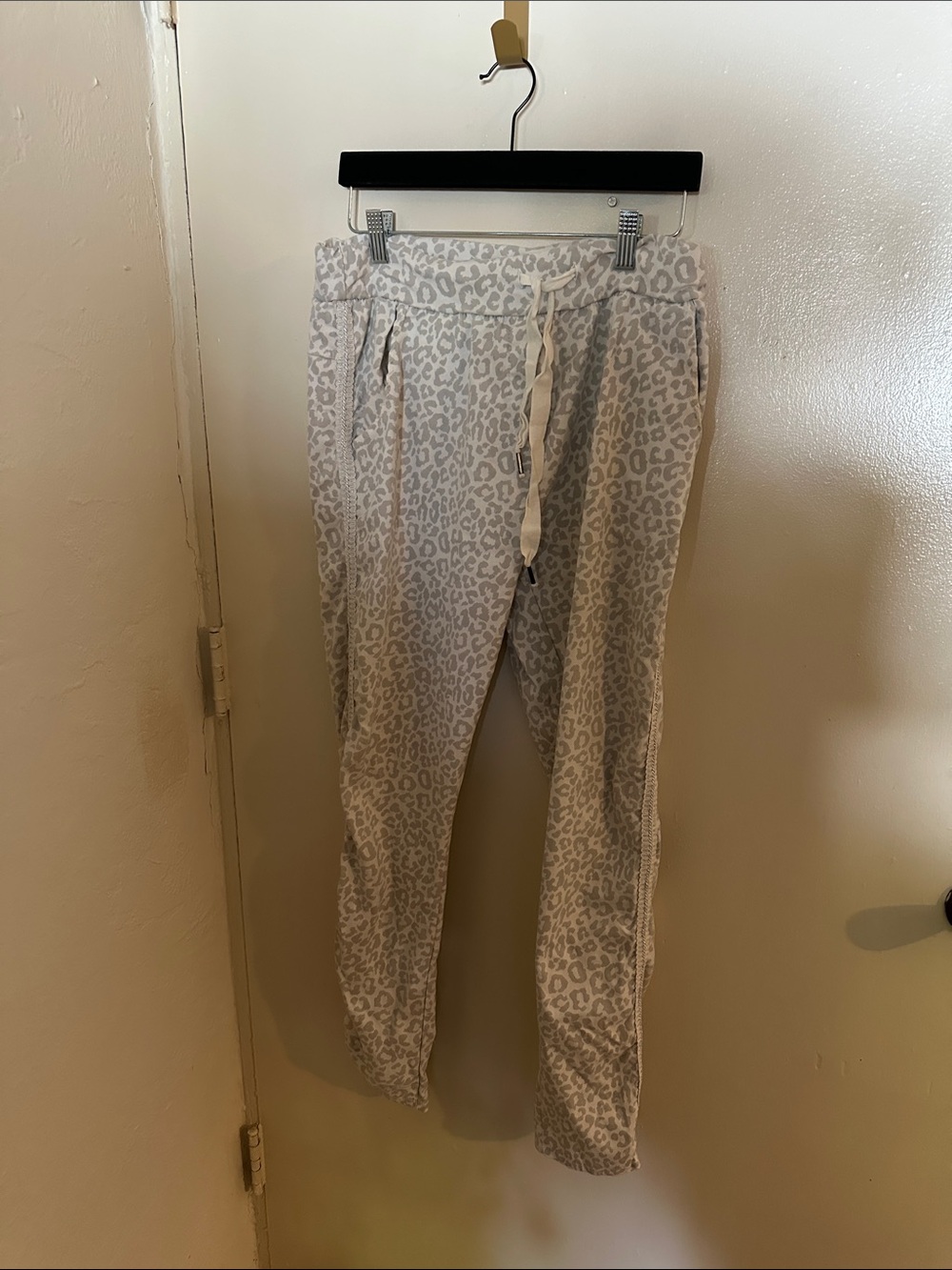 Made in Italy Gray & White Animal Print Jogger Pants Viscose Elastane Women’s